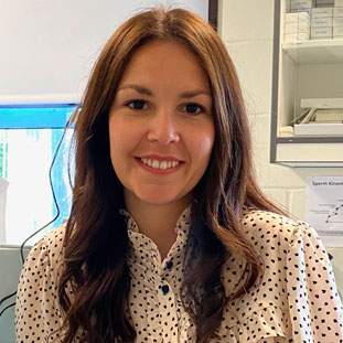 Laura Abril